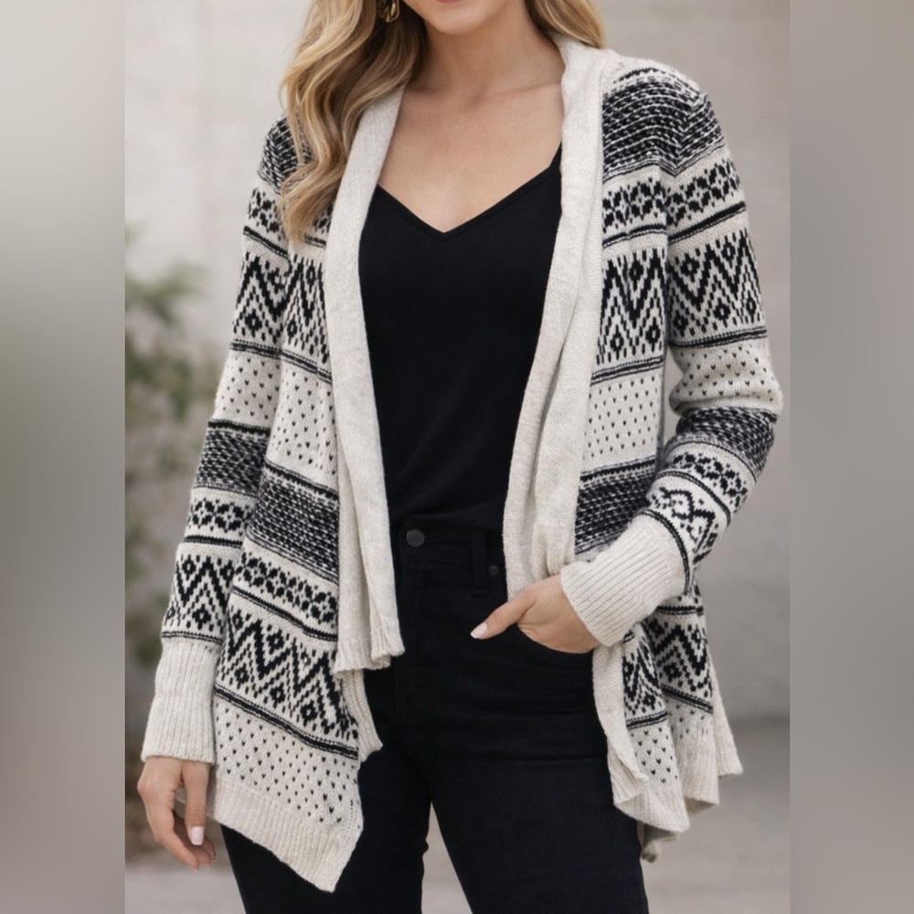 Maurice’s Aztec Cardigan Sweater Size M
